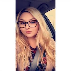 Meet your Posher, Michaela